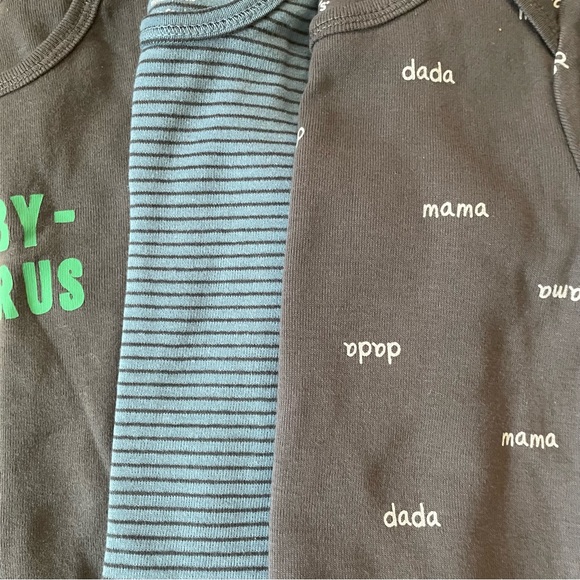 24m NWT bundle of short and one long sleeve onesies for baby boy - Picture 4 of 15